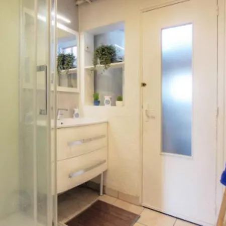 Location Meublee 8 Personnes - Proche Trentemoult